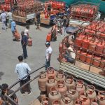 विपत्तिको बेला ग्यासको भाउ बढाउने खेलमा निगम–उद्योगी सहमतिः निगमले तोकेको २०६०, उपभोक्तासँग २१६५
