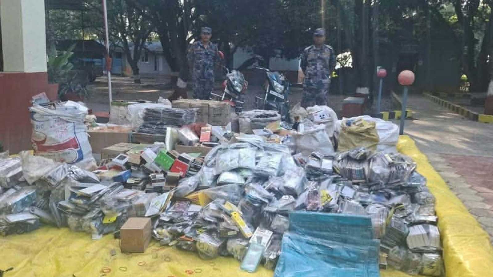 रौतहटः रास्वपा नेता साहको घरमा ५० लाखको मोबाइल पार्टस्ः भन्सारले खोज्दैछ स्रोत