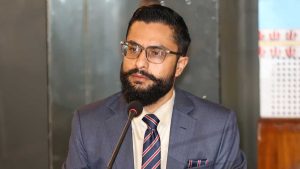 सिरहाको कार्यक्रममा अबरोध भएपछि शिक्षामन्त्री पोखरेल भागे, फेसवुकबाट दिए प्रतिक्रिया