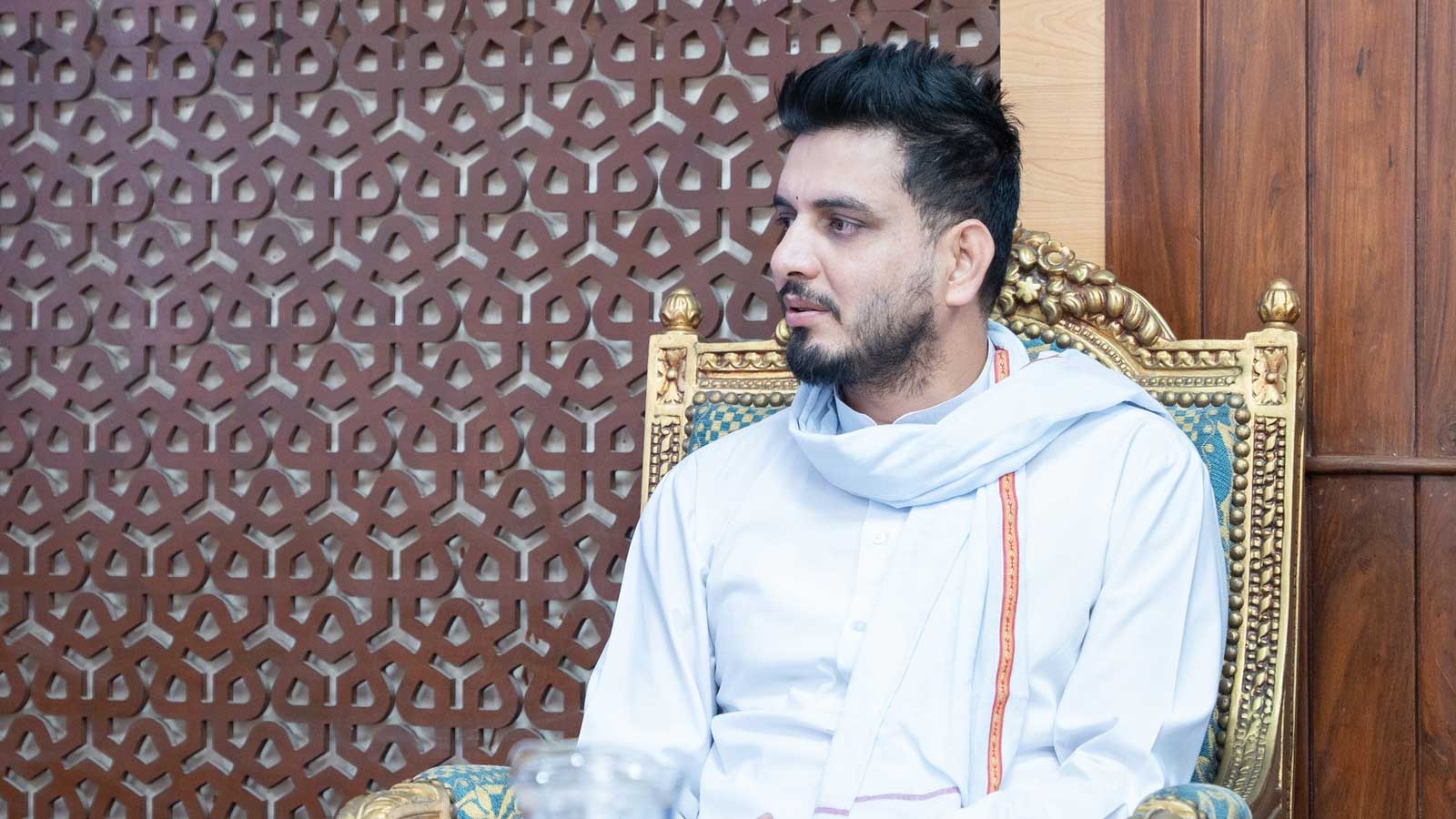 मन्त्रालय गाभेर खर्च घटाउने नाटकः एउटै मन्त्रीको सचिवालयमा ३९ जनासम्मको जम्बो टोली