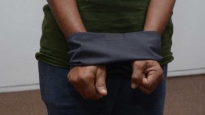 फेसबुकमा खुकुरी बोकेको फोटो हाल्दा प्रहरी हिरासतमा पुगे १८ वर्षीय युवक