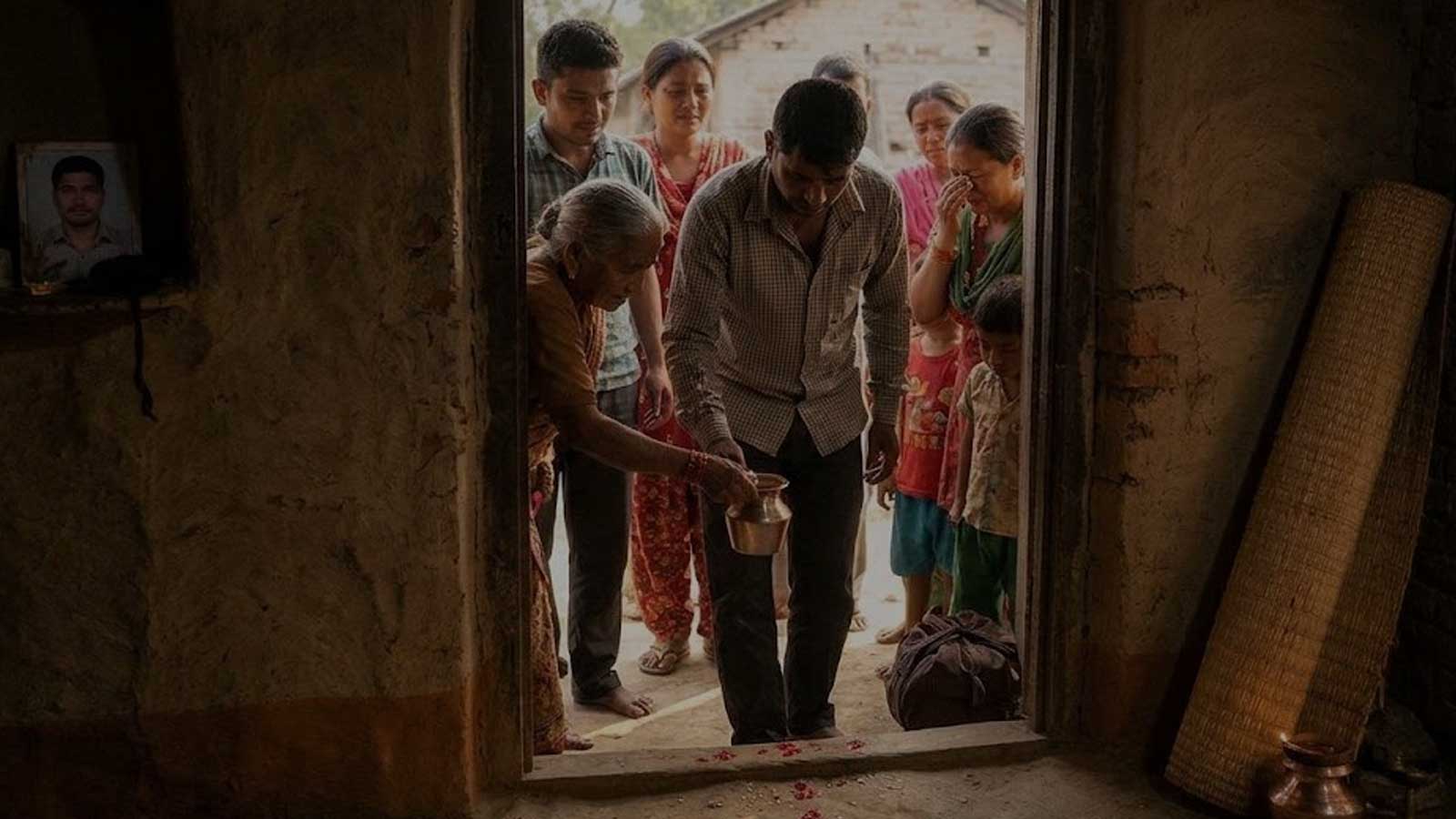 मृत्यु ठानेर काजकिरिया गरिसकेका व्यक्ति ६ महिनापछि जिउँदै घर फर्किएपछि मोरङमा सनसनी!