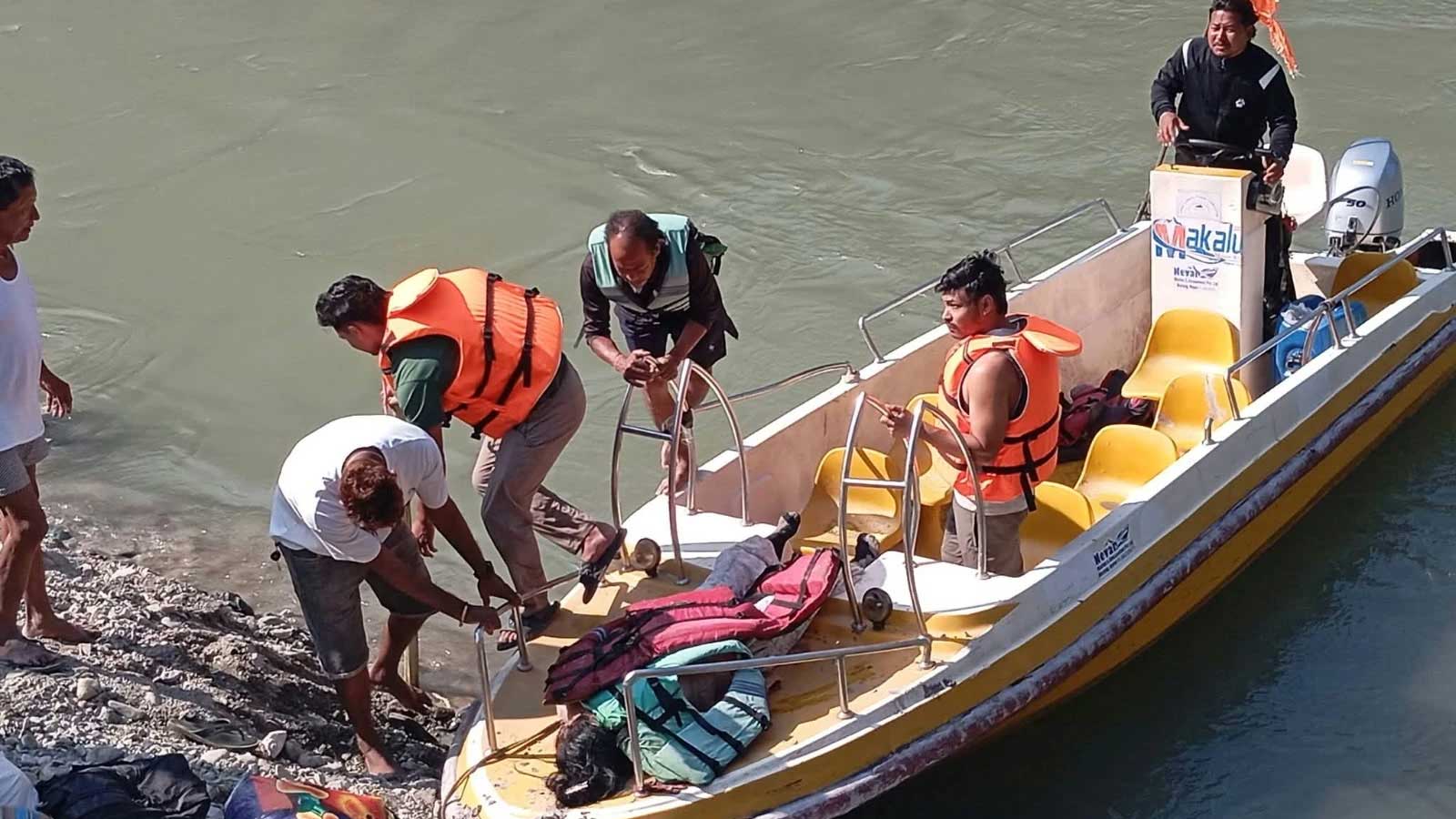 सप्तकोसीमा बोट दुर्घटना हुँदा ३ जनाको मृत्यु, २ जना बेपत्ता